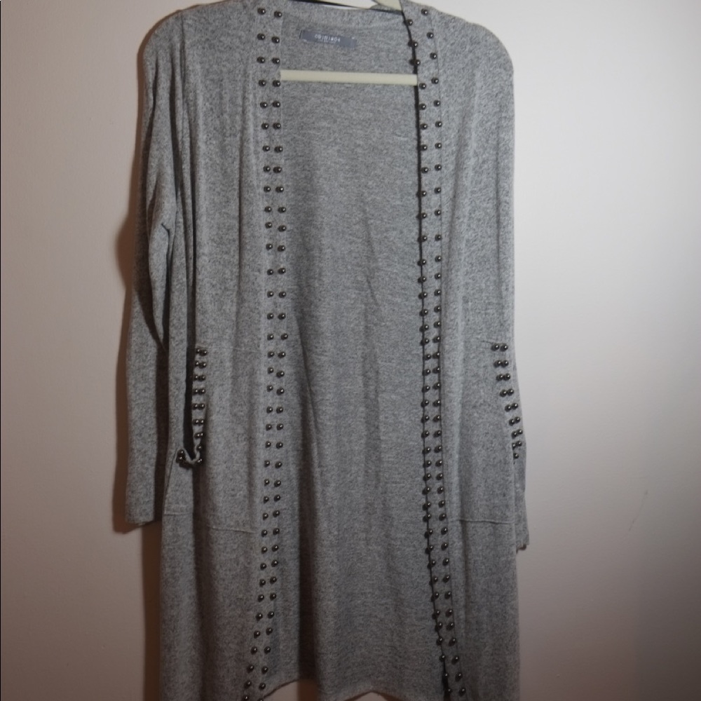 Coin 1804 barely worn super soft cardigan